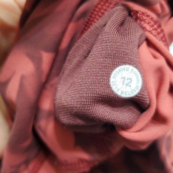 Lululemon Wunder Under High-Rise Crop Tight. 24". Luxtreme. Orange-red. Size 12. - Picture 11 of 12